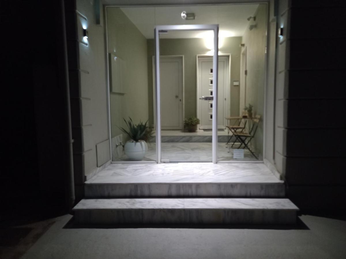 Mystique Apartment Komotiní Ngoại thất bức ảnh